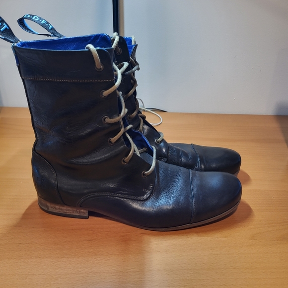 FLUEVOG Radio Boot - Picture 2 of 5